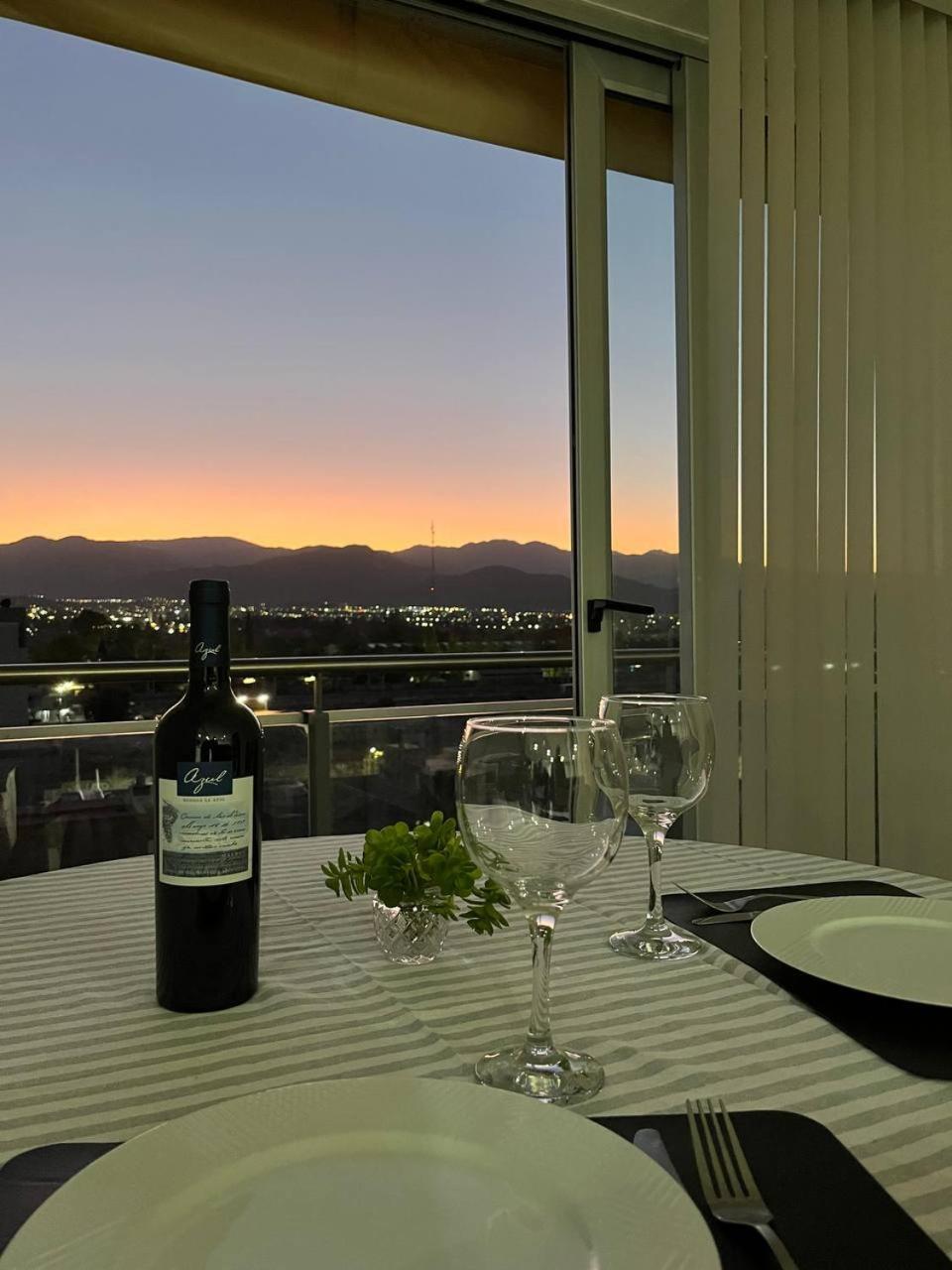 Apartamento Centrico Con Las Mejores Vistas De Mendoza Bagian luar foto